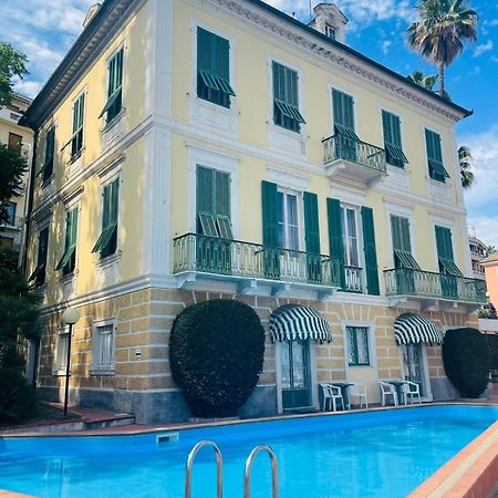 Hotel Miramare Imperia Buitenkant foto