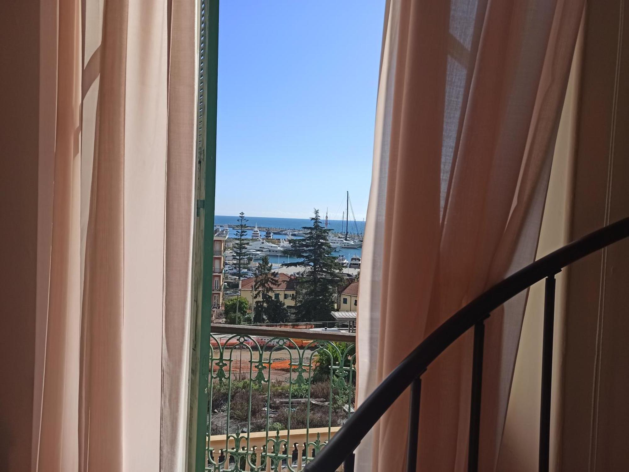 Hotel Miramare Imperia Kamer foto