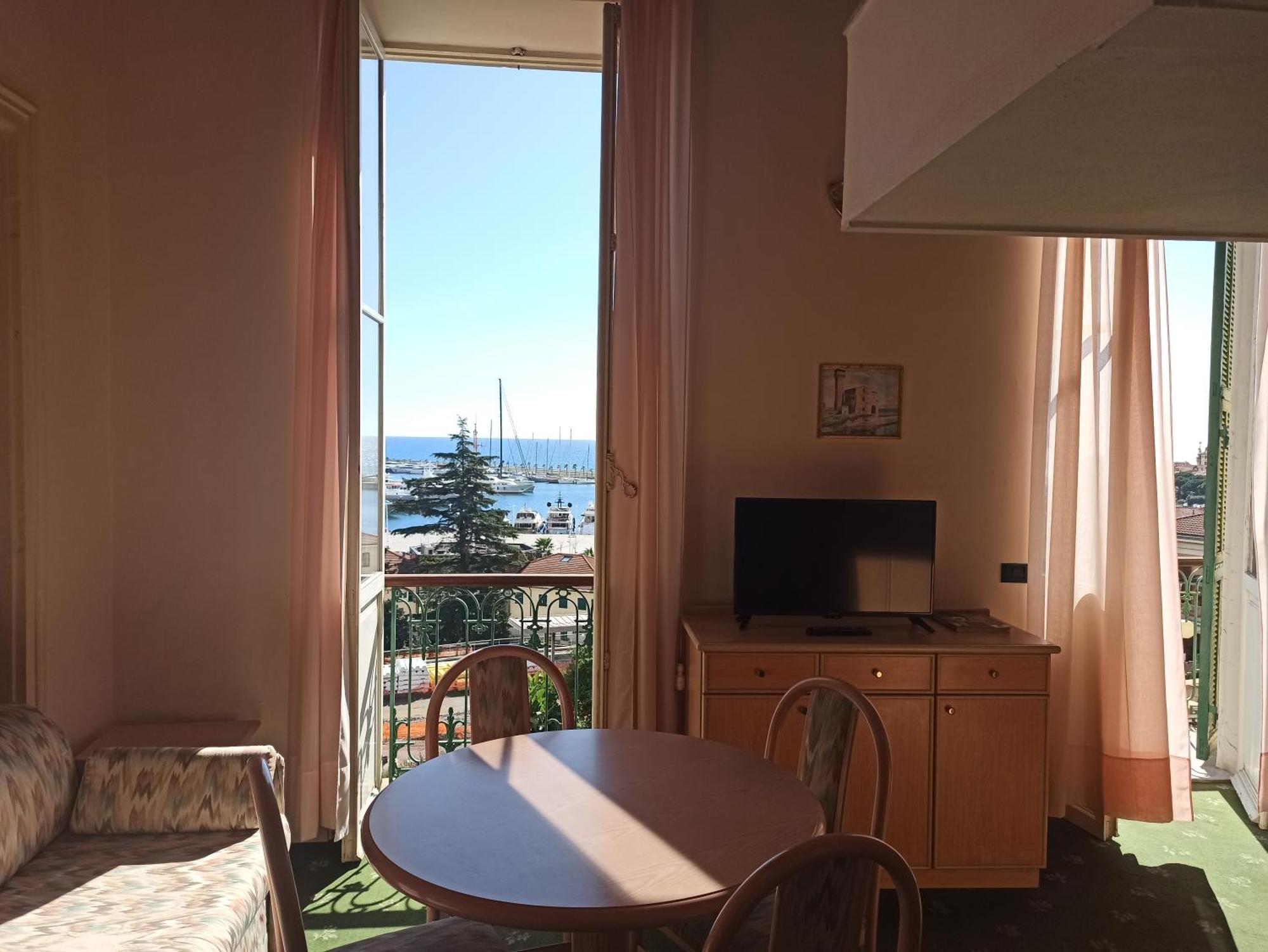 Hotel Miramare Imperia Kamer foto
