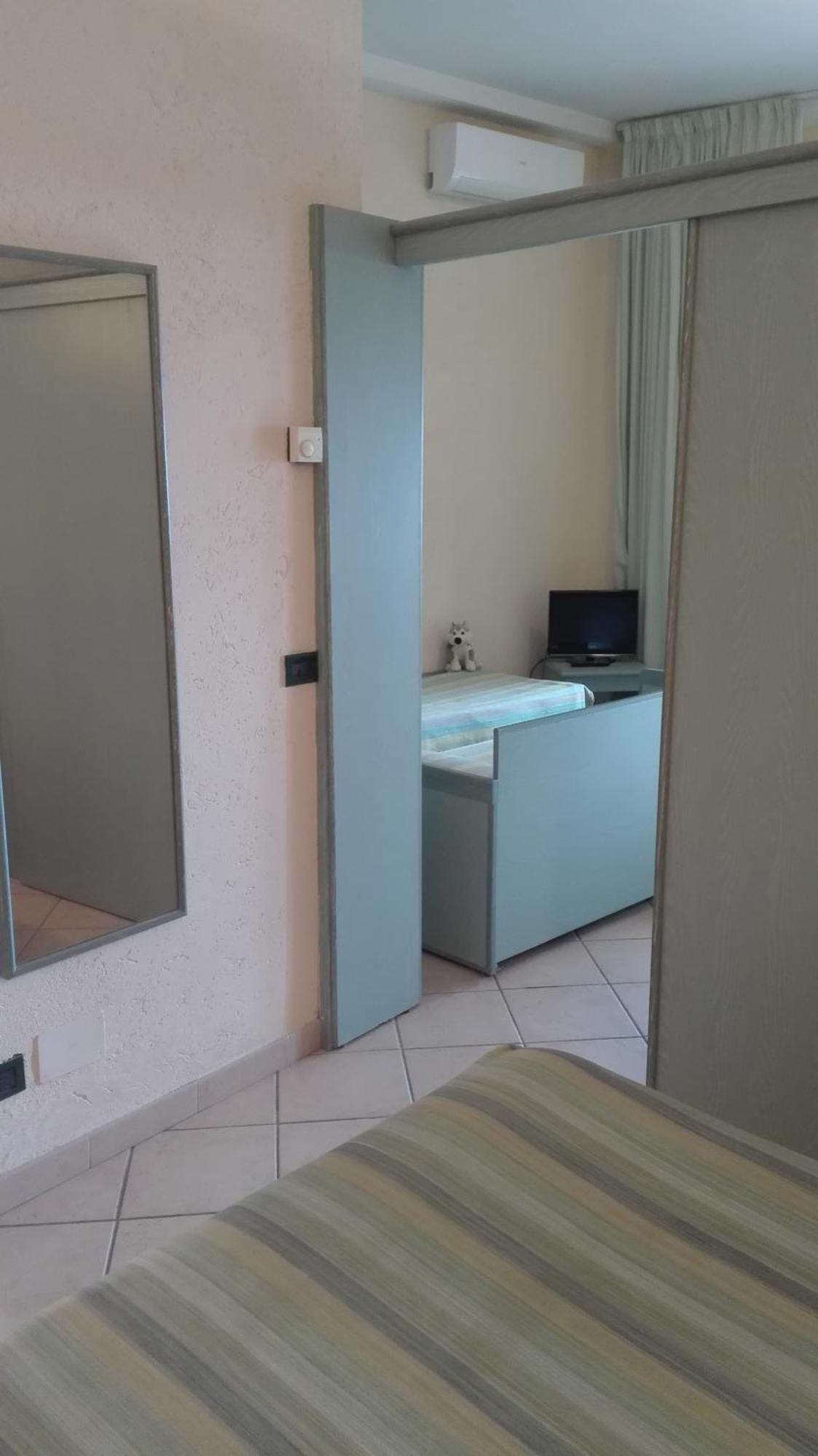 Hotel Miramare Imperia Kamer foto